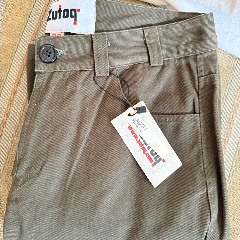 Stylish Green Wide Leg Pants with Smooth Fabric